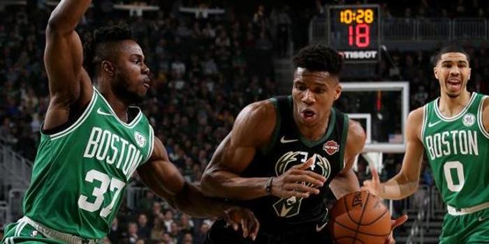 4, 字母哥伤退雄鹿不敌凯尔特人  